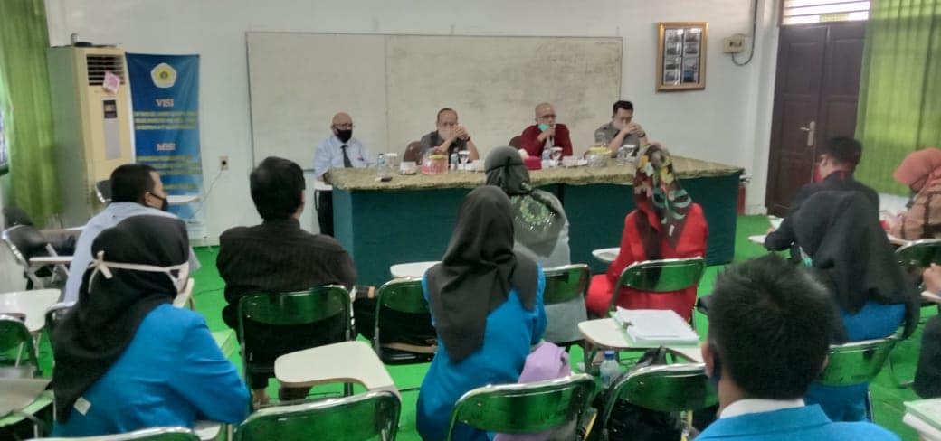 Pembukaan Ujian Skripsi mahasiswa Fakultas Ekonomi Universitas PGRI Palembang